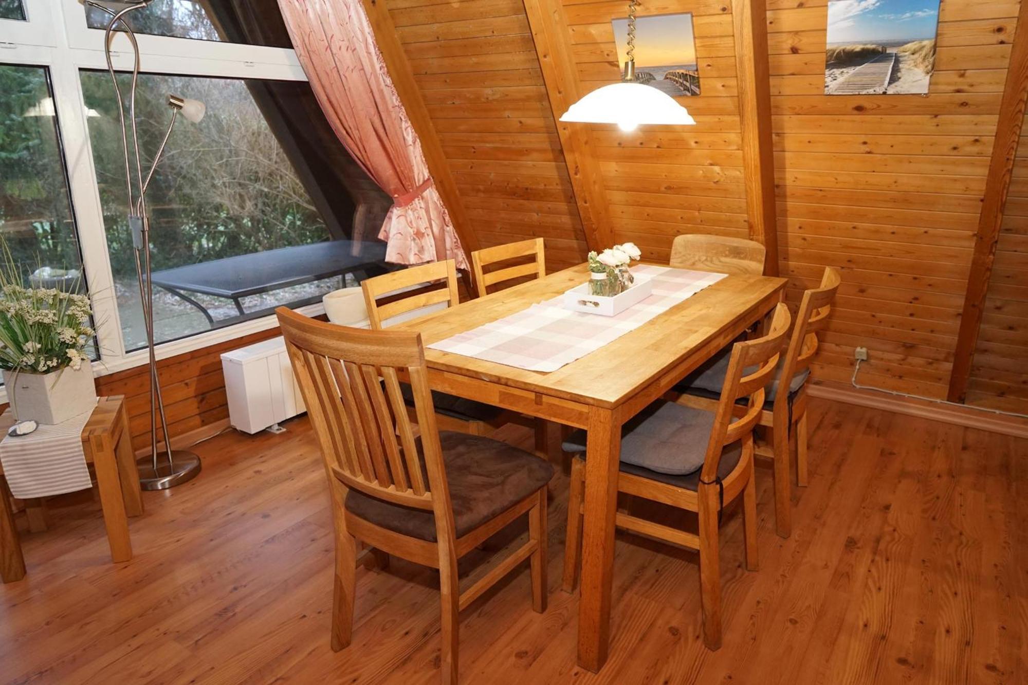 达普Zeltdachhaus Mit Grossem Grundstue别墅 外观 照片